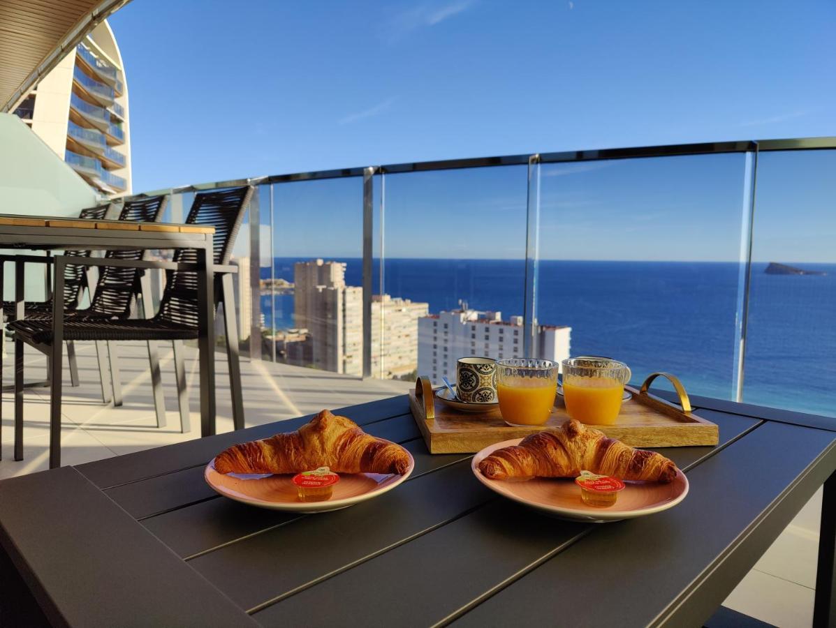 Sunset Waves Superb Apartments Benidorm Bagian luar foto