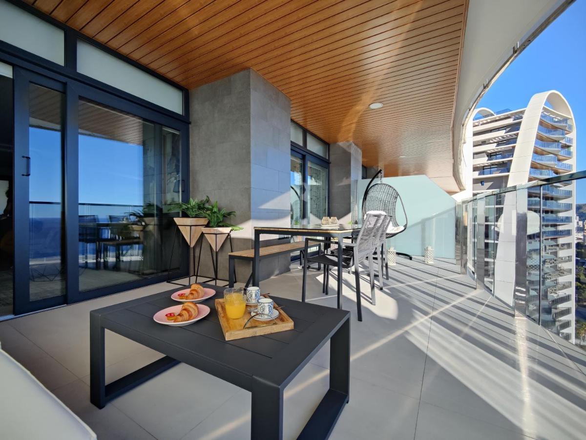 Sunset Waves Superb Apartments Benidorm Bagian luar foto