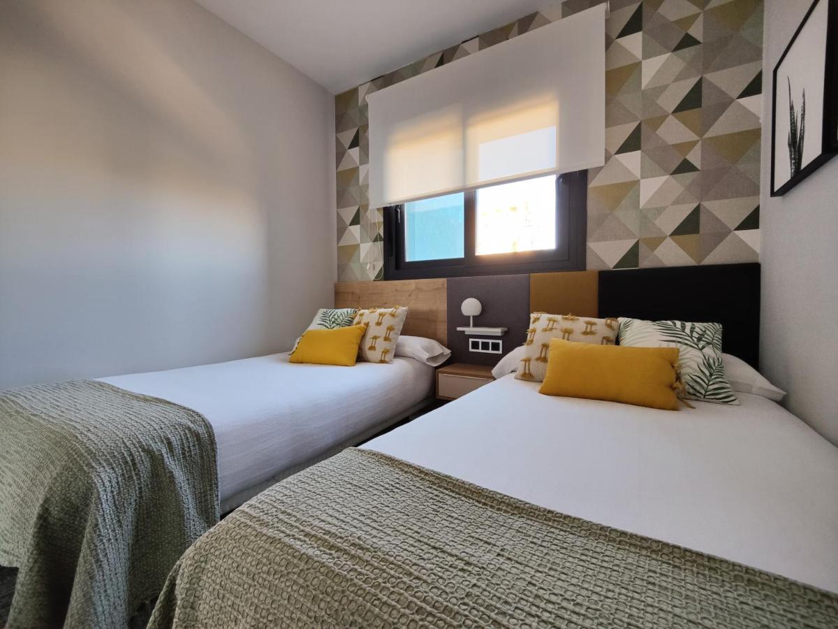Sunset Waves Superb Apartments Benidorm Bagian luar foto